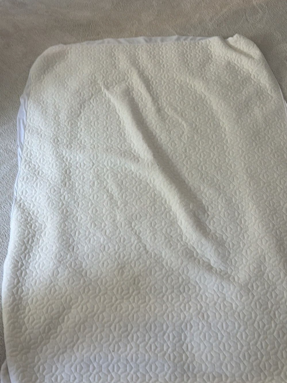 White Textured Quilted & waterproof mattress protector full sized